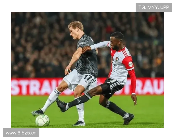 阿贾克斯险胜 巴斯传射古茨破门